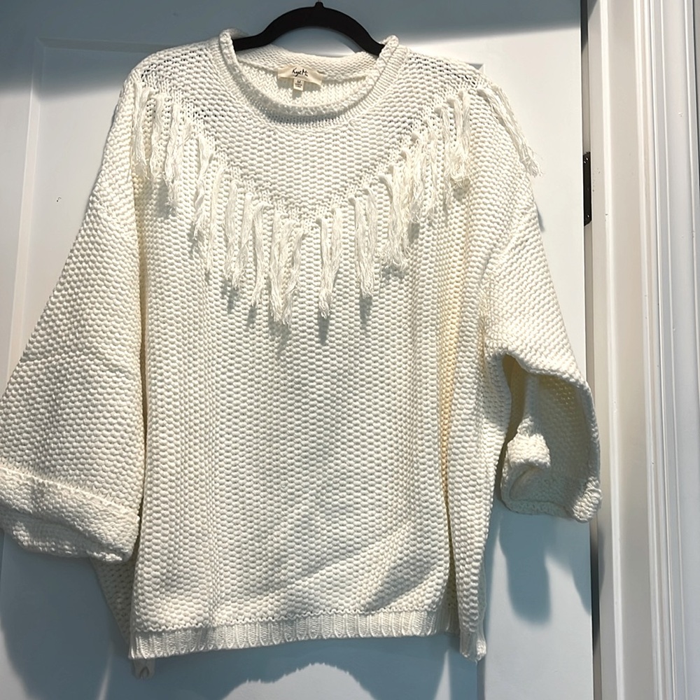 White 3/4 sleeve sweater size medium from KyeMi